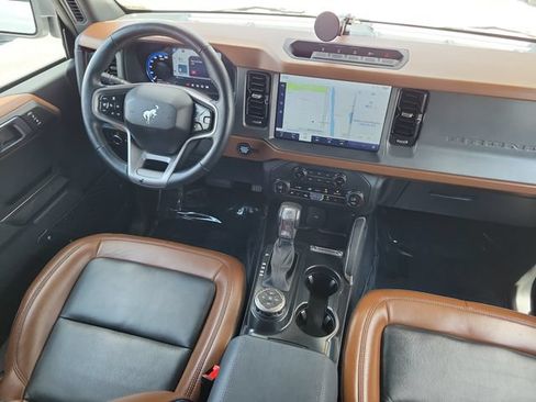 Used 2024 Ford Bronco Outer Banks AWD/4WD image 15