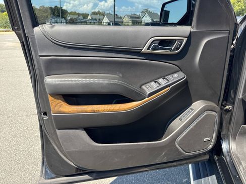 Used 2019 GMC Yukon Denali w/ Denali Ultimate Package AWD/4WD image 38