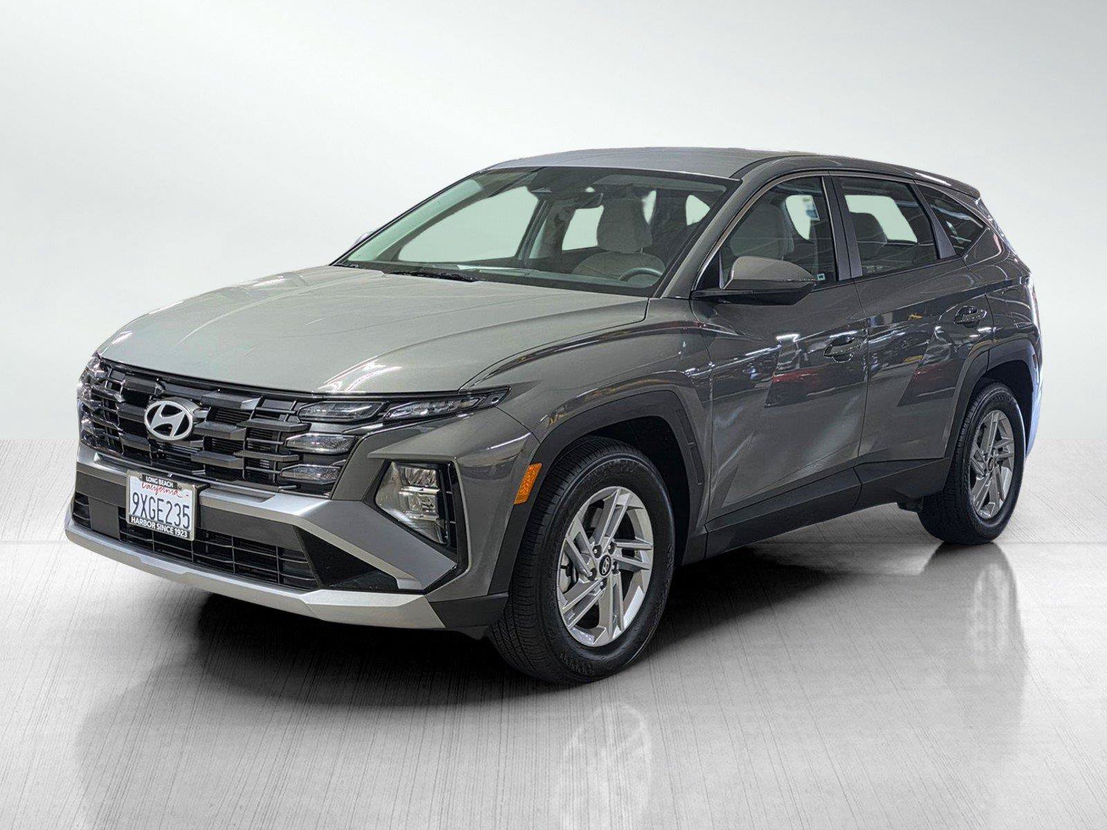 Certified 2025 Hyundai Tucson SE FWD image 3