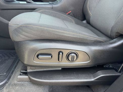 Used 2019 Chevrolet Traverse LT w/ LPO, Cargo Package FWD image 21