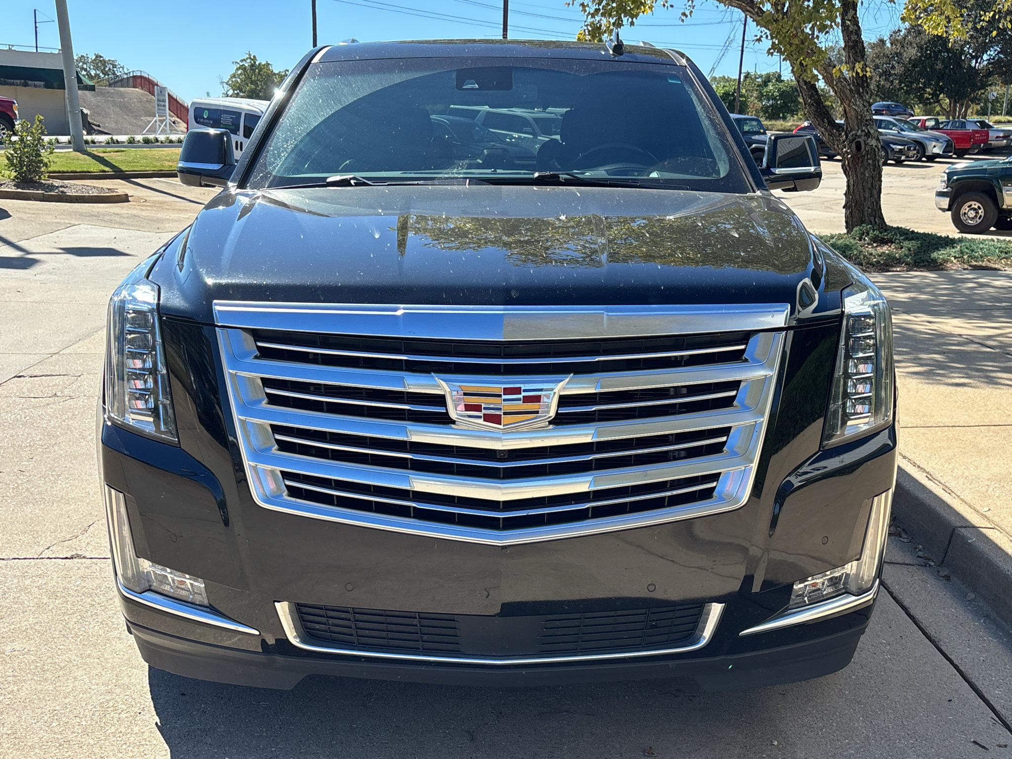 Used 2015 Cadillac Escalade Platinum AWD/4WD image 3