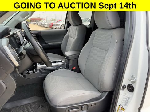 Used 2022 Toyota Tacoma SR5 RWD image 22