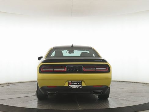 Used 2021 Dodge Challenger R/T w/ T/A Package image 11