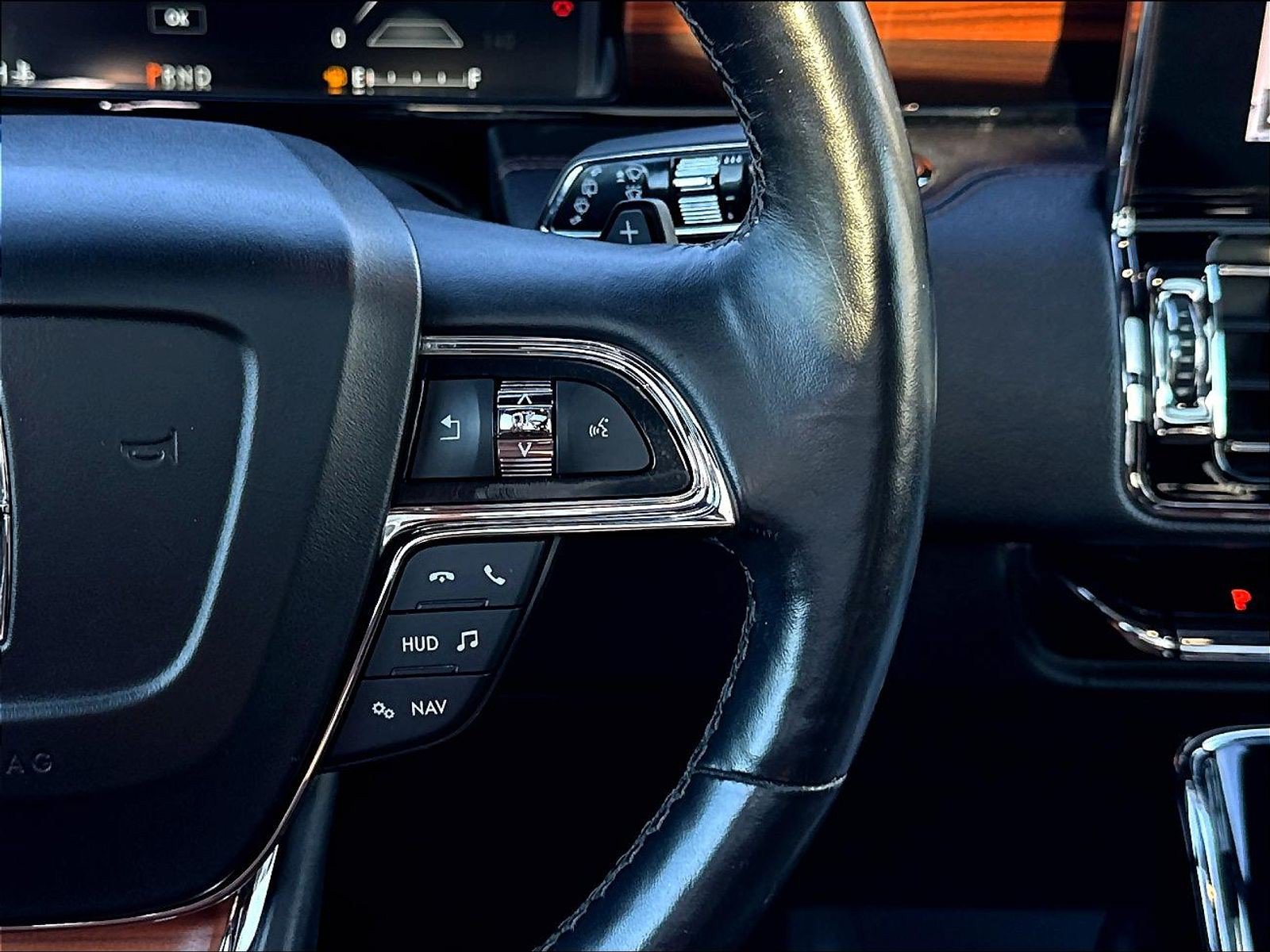 Used 2019 Lincoln Navigator L Reserve AWD/4WD image 17