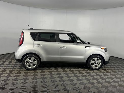 Used 2019 Kia Soul FWD image 7