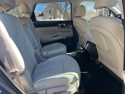 Certified 2024 Kia Sorento SX Prestige image 25
