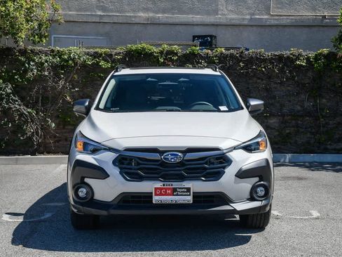 Used 2024 Subaru Crosstrek 2.0i Premium image 2