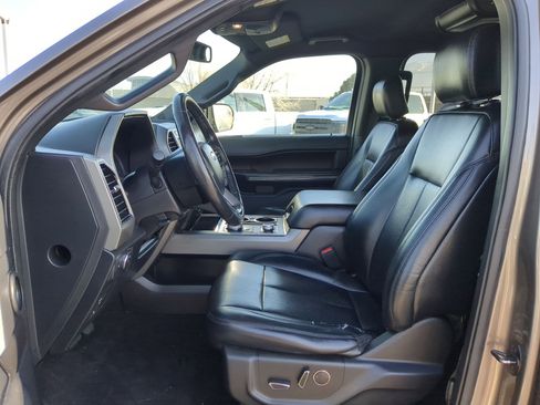 Used 2019 Ford Expedition XLT w/ Equipment Group 201A image 16