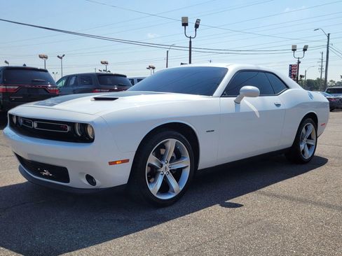 Used 2015 Dodge Challenger R/T w/ Quick Order Package 28B R/T image 16