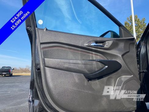 Certified 2025 Chevrolet Trax RS image 12