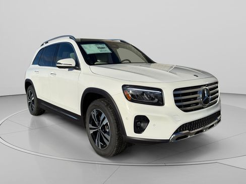 New 2026 Mercedes-Benz GLB 250 4MATIC image 7