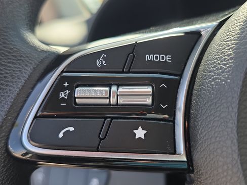 Used 2024 Kia Forte LXS image 25