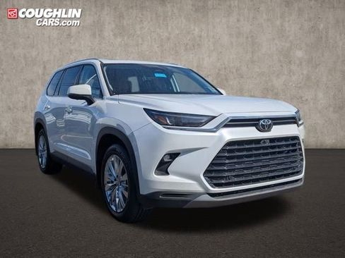 Used 2024 Toyota Grand Highlander Platinum image 1