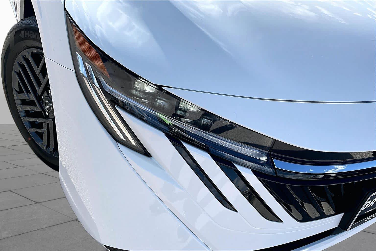 New 2027 Nissan Sentra SV w/ Floor Mat Package FWD image 13