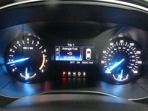 Used 2016 Ford Fusion SE image 32