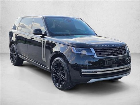 Used 2026 Land Rover Range Rover Long Wheelbase SE AWD/4WD image 3
