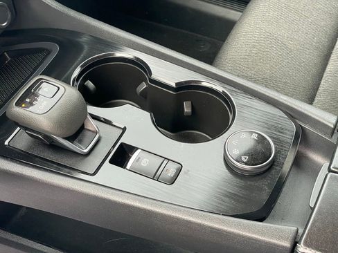 Certified 2025 Nissan Rogue SV image 22