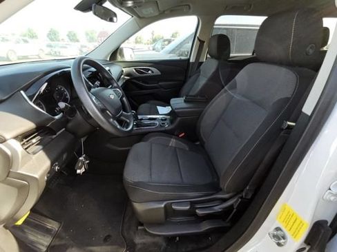 Used 2020 Chevrolet Traverse LS FWD image 2