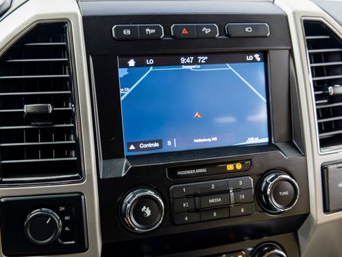 Used 2019 Ford F350 Lariat w/ Lariat Value Package AWD/4WD image 42