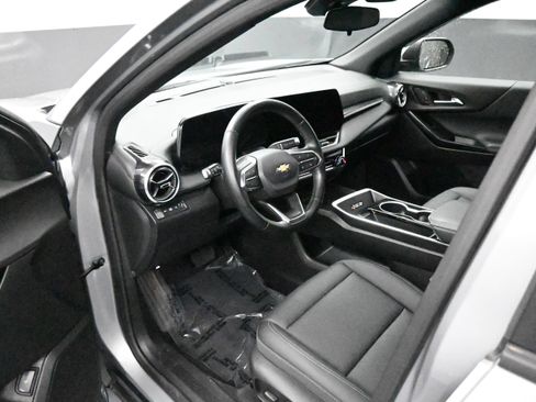 Used 2025 Chevrolet Equinox LT w/ Convenience Package II AWD/4WD image 12