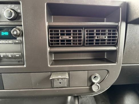 Used 2024 GMC Savana 2500 Work Van w/ Driver Convenience Package image 24