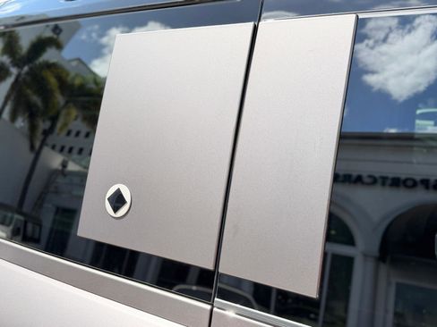 Used 2025 Land Rover Defender 110 AWD/4WD image 55