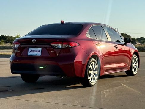 Used 2024 Toyota Corolla LE FWD image 7