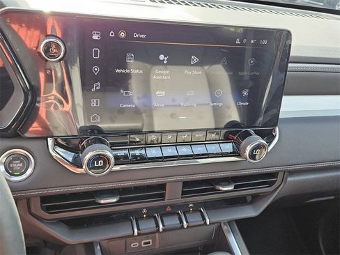 New 2025 Chevrolet Colorado LT w/ LT Convenience Package image 17