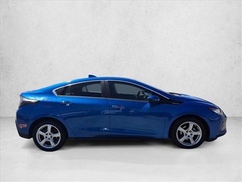 Used 2017 Chevrolet Volt LT FWD image 4