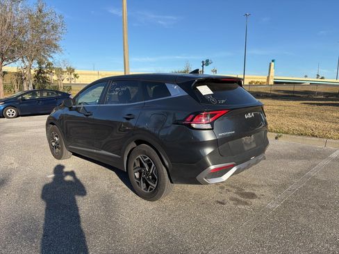 Used 2024 Kia Sportage LX image 3