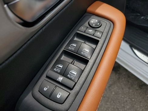 New 2026 Chrysler Pacifica Pinnacle image 20