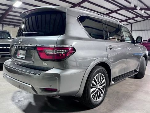 Used 2022 Nissan Armada SL RWD image 2