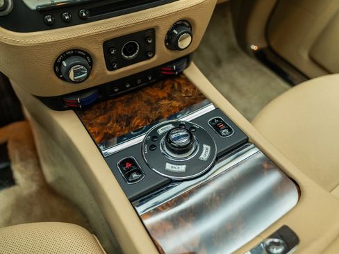 Used 2013 Rolls-Royce Ghost image 85