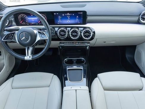 Certified 2024 Mercedes-Benz CLA 250 4MATIC image 18