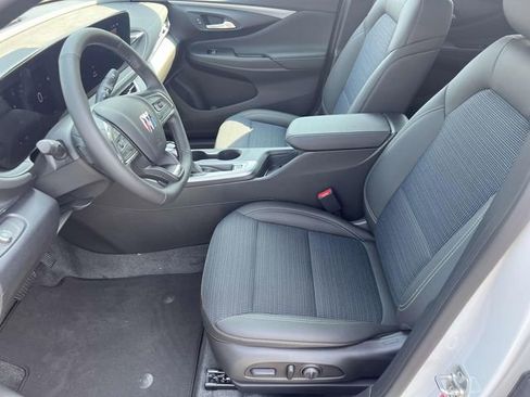 Used 2025 Buick Envista Preferred w/ Convenience I Package image 18