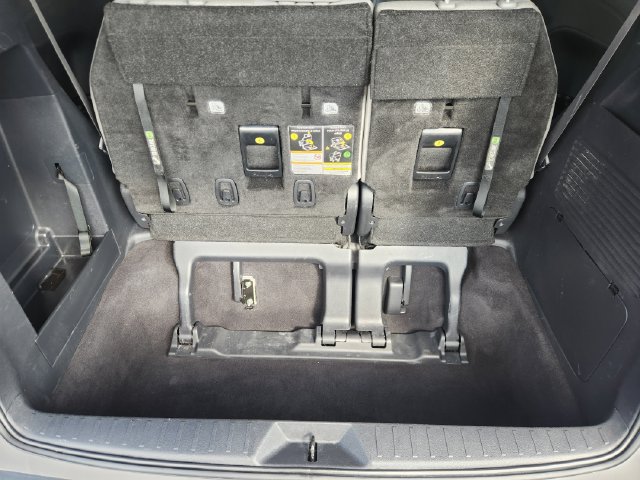 Certified 2025 Toyota Sienna LE FWD image 28