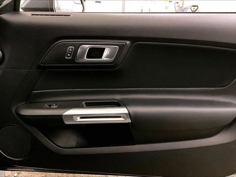 Used 2019 Ford Mustang EcoBoost image 23
