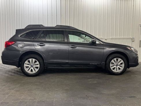 Used 2019 Subaru Outback 2.5i Premium AWD/4WD image 5