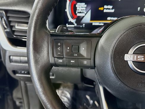 Used 2024 Nissan Rogue SL FWD image 14