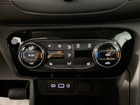 Used 2023 Buick Encore GX Select w/ Sport Touring Package AWD/4WD image 18