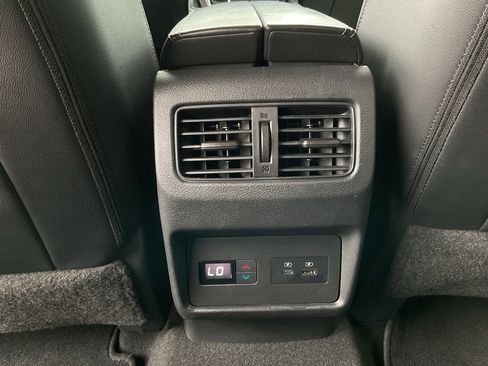 Used 2022 Nissan Rogue SL w/ SL Premium Package image 18