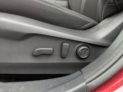 Used 2023 Subaru Outback Premium image 11