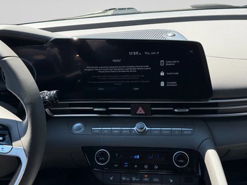 Used 2023 Hyundai Elantra SEL w/ Convenience Package FWD image 21
