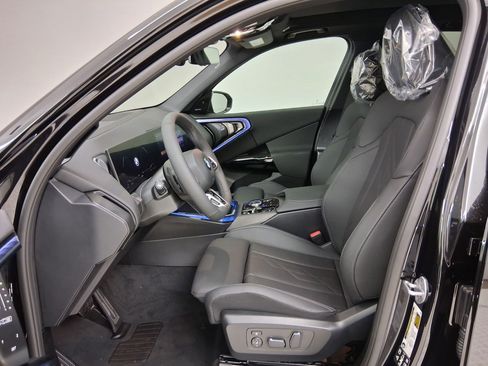 New 2026 BMW X3 xDrive30 w/ Premium Package image 3