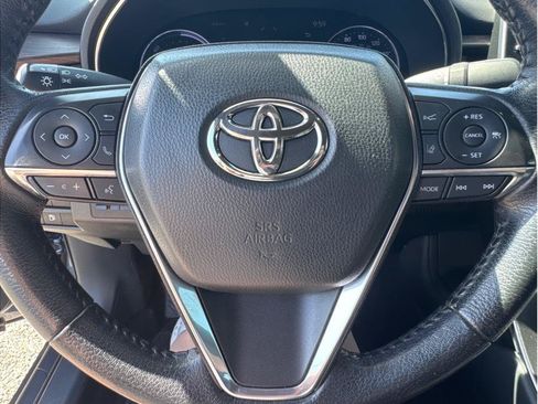 Used 2020 Toyota Avalon XLE w/ Moonroof Package FWD image 16