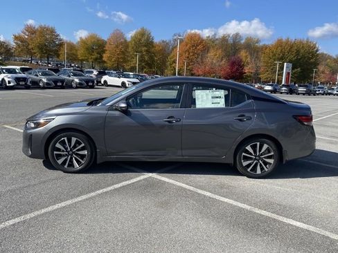 New 2025 Nissan Sentra SV w/ SV Premium Package image 3