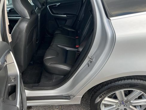 Used 2016 Volvo XC60 T5 Platinum w/ Protection Package AWD/4WD image 22