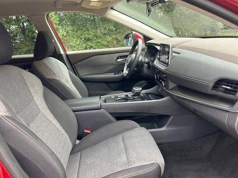 Used 2023 Nissan Rogue SV FWD image 20