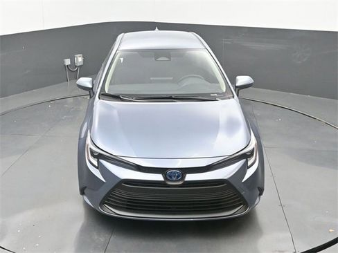 Used 2025 Toyota Corolla LE image 14