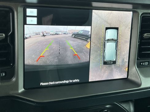 Used 2023 Ford Bronco Outer Banks image 19